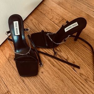 Steve Madden gold chain strappy sandal pumps